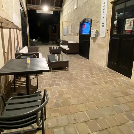 Logis - & Restaurant Saint Nicolas Шомон-ан-Вексен