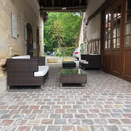 Logis - & Restaurant Saint Nicolas מלון 2*