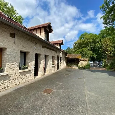 Hotel Logis - & Restaurant Saint Nicolas