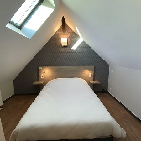 Hotel Logis - & Restaurant Saint Nicolas 2*