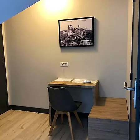 מלון Logis - & Restaurant Saint Nicolas 2*
