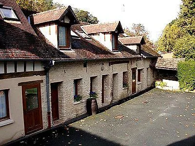 מלון Logis - & Restaurant Saint Nicolas שומון-אן-וקסה