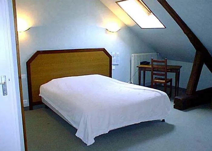 Logis - & Restaurant Saint Nicolas 2*