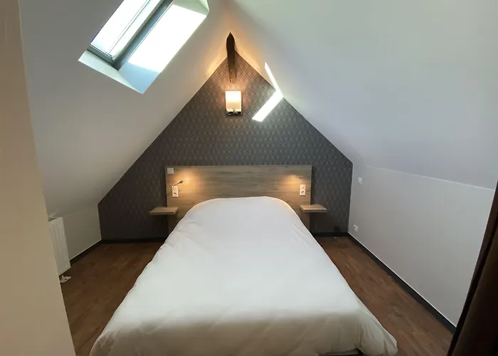 Hotel Logis - & Restaurant Saint Nicolas 2*