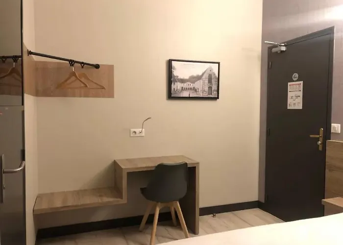 Hotel Logis - & Restaurant Saint Nicolas Chaumont-en-Vexin